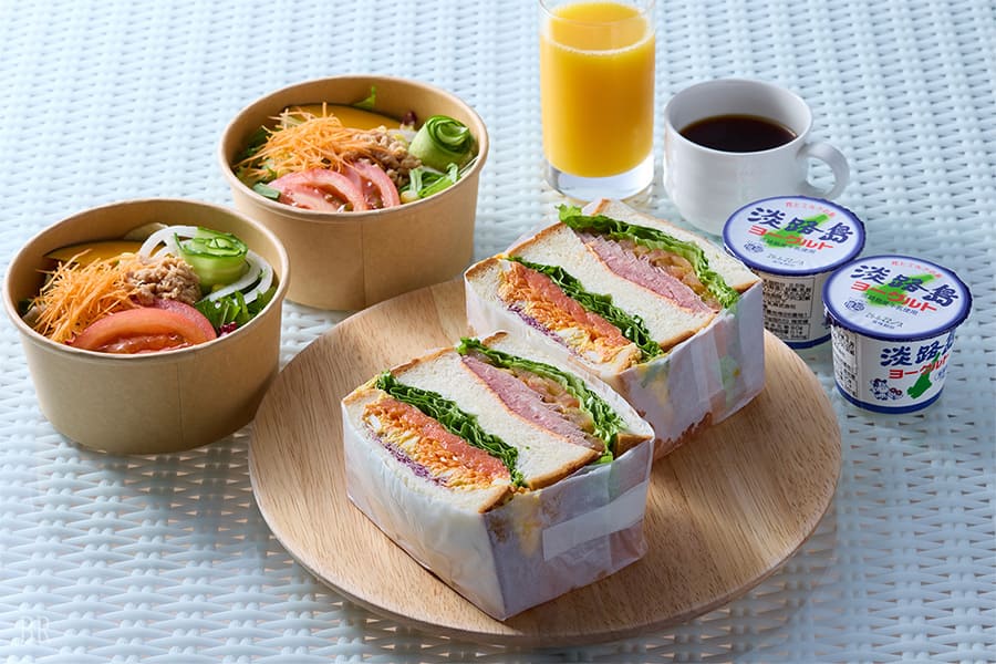 Enjoy the flavors of Awaji Island, a treasure trove of food